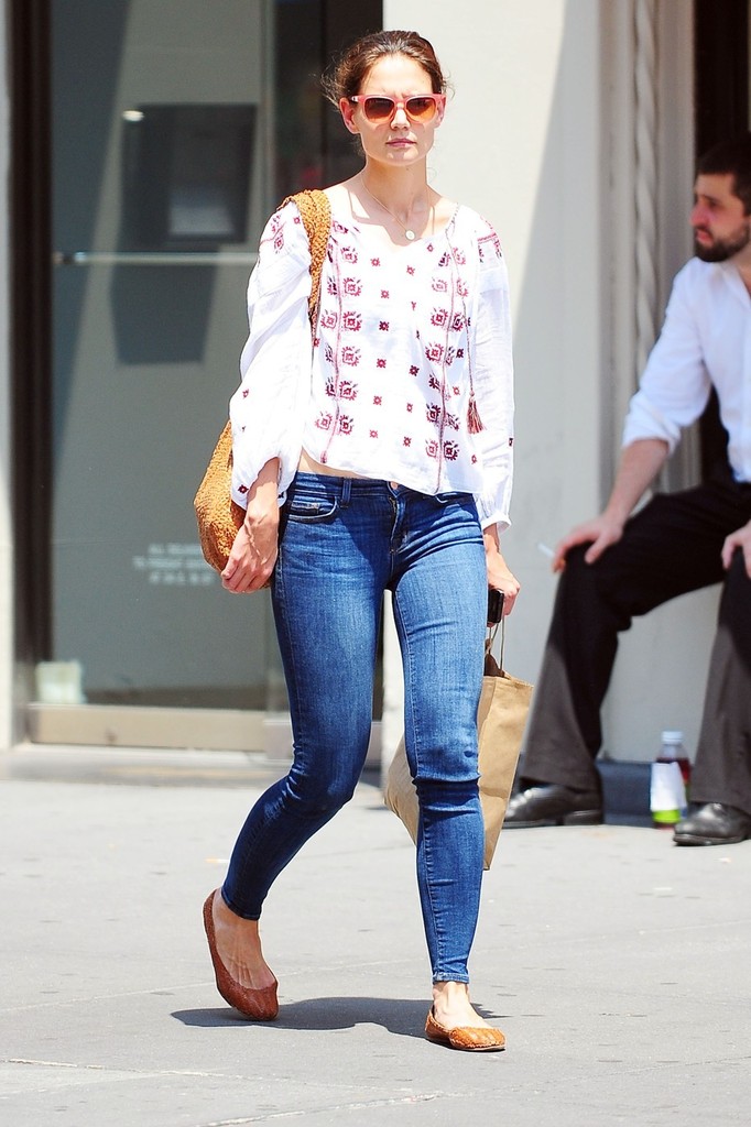 Katie Holmes - hot in jeans in New York City
